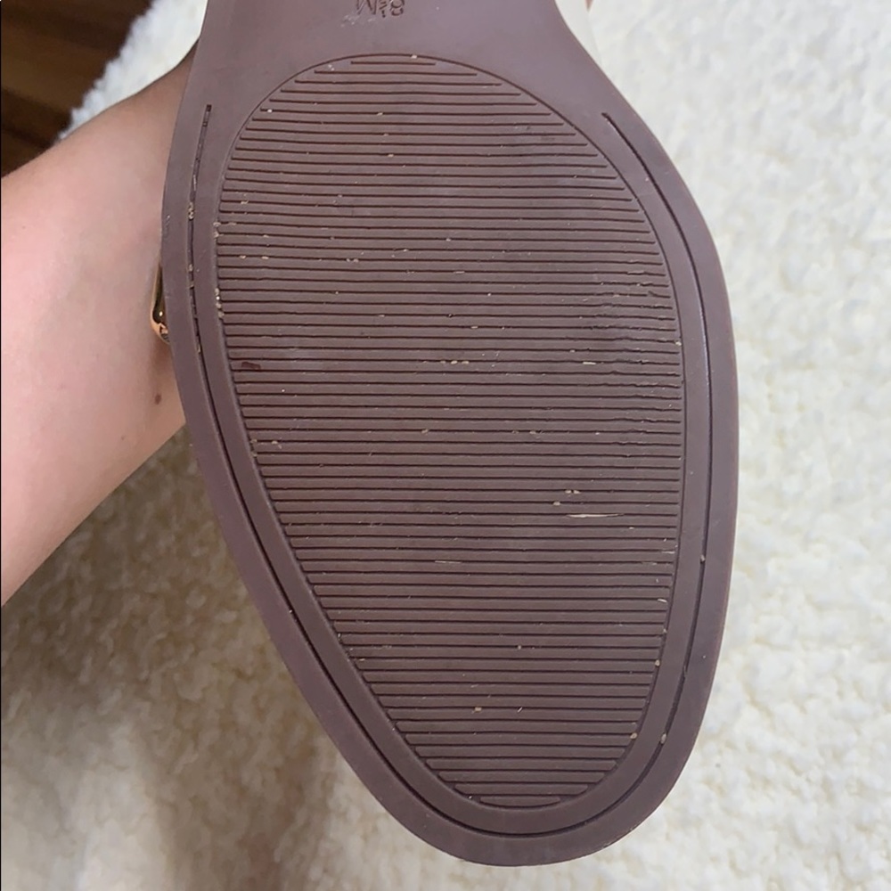 Essex Lane cream leather shoes with gold buckle - Picture 11 of 14
